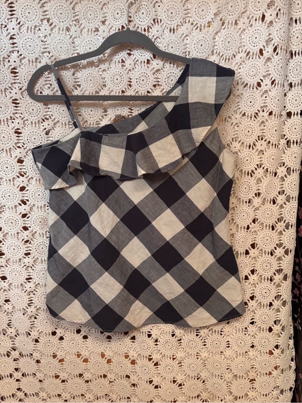 C Checked One-Shoulder Ruffle Camisole in Navy and Cream